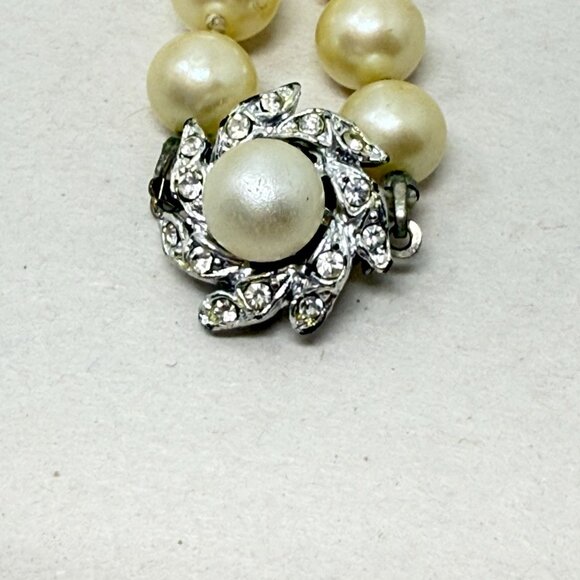 Vintage Long Imitation Pearl Necklace‎ Ornate Clasp Marked Japan Retro Classic - Picture 14 of 15